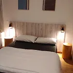 Appartement Cosy A Super-besse Pour 6 Personnes Avec Parking - Fr-1-814-174